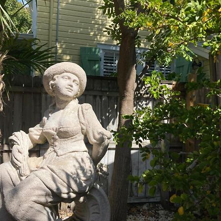 Authors Key West Guesthouse Exterior photo