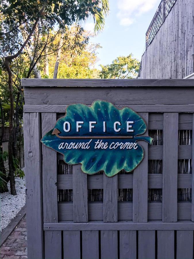 Authors Key West Guesthouse Exterior photo